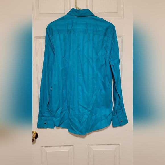 Guess Men's Long Sleeve Shirt - Picture 2 of 6